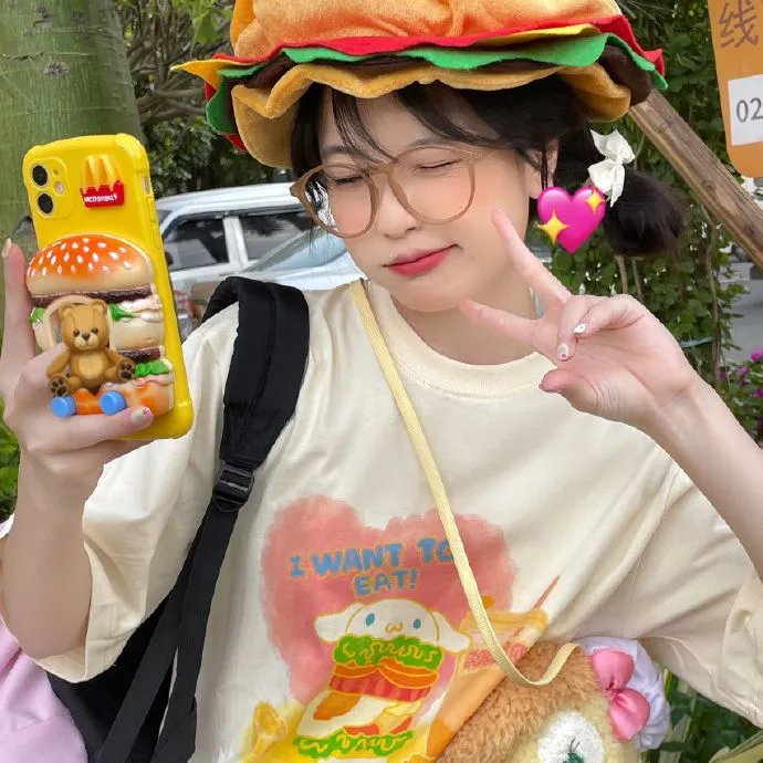 两女一男 封面